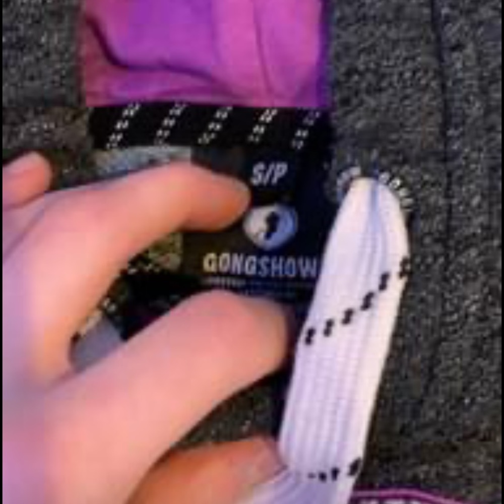 Girls gongshow sweater